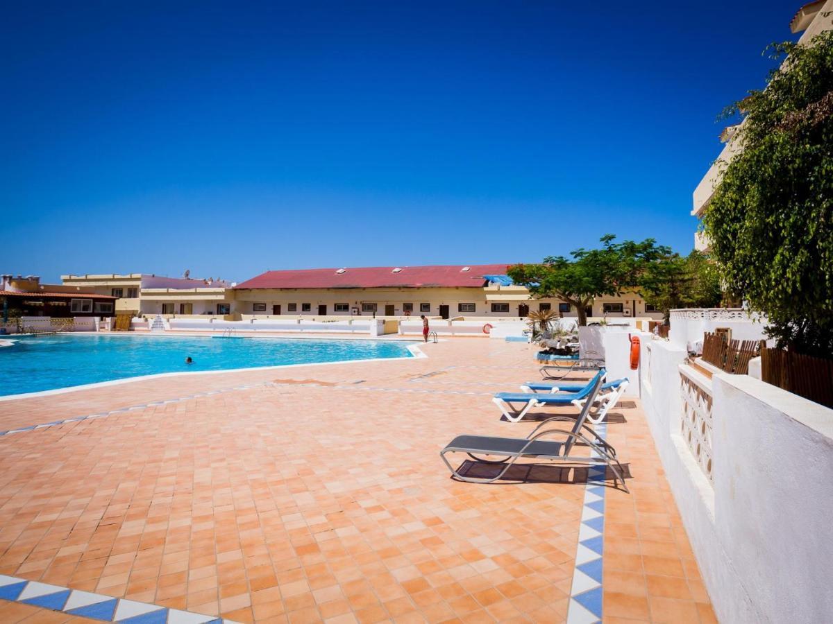 カジャオ・サルバヘ539 Marina Palace Swimming Poolアパートメント エクステリア 写真