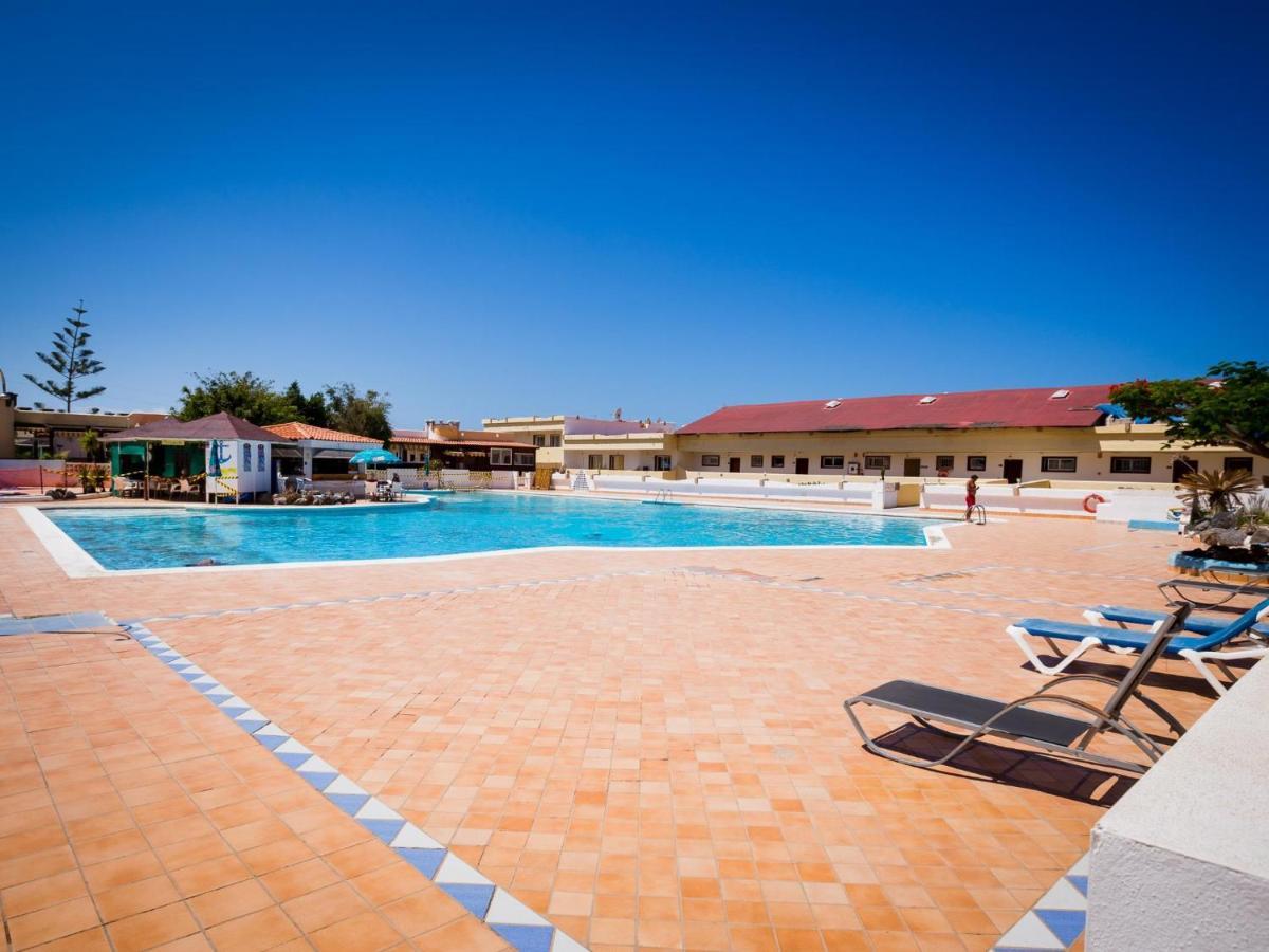 カジャオ・サルバヘ539 Marina Palace Swimming Poolアパートメント エクステリア 写真